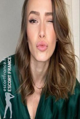 Sagari  Escort Paris