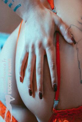 Satin Clémence Escort Issy-les-Moulineaux